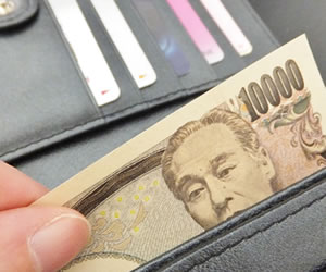 公的に毎月顧問的な報酬を頂けている